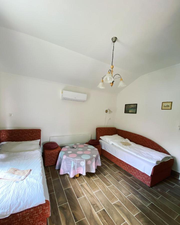 Pellegrini Apartman Balatonakali Exterior photo