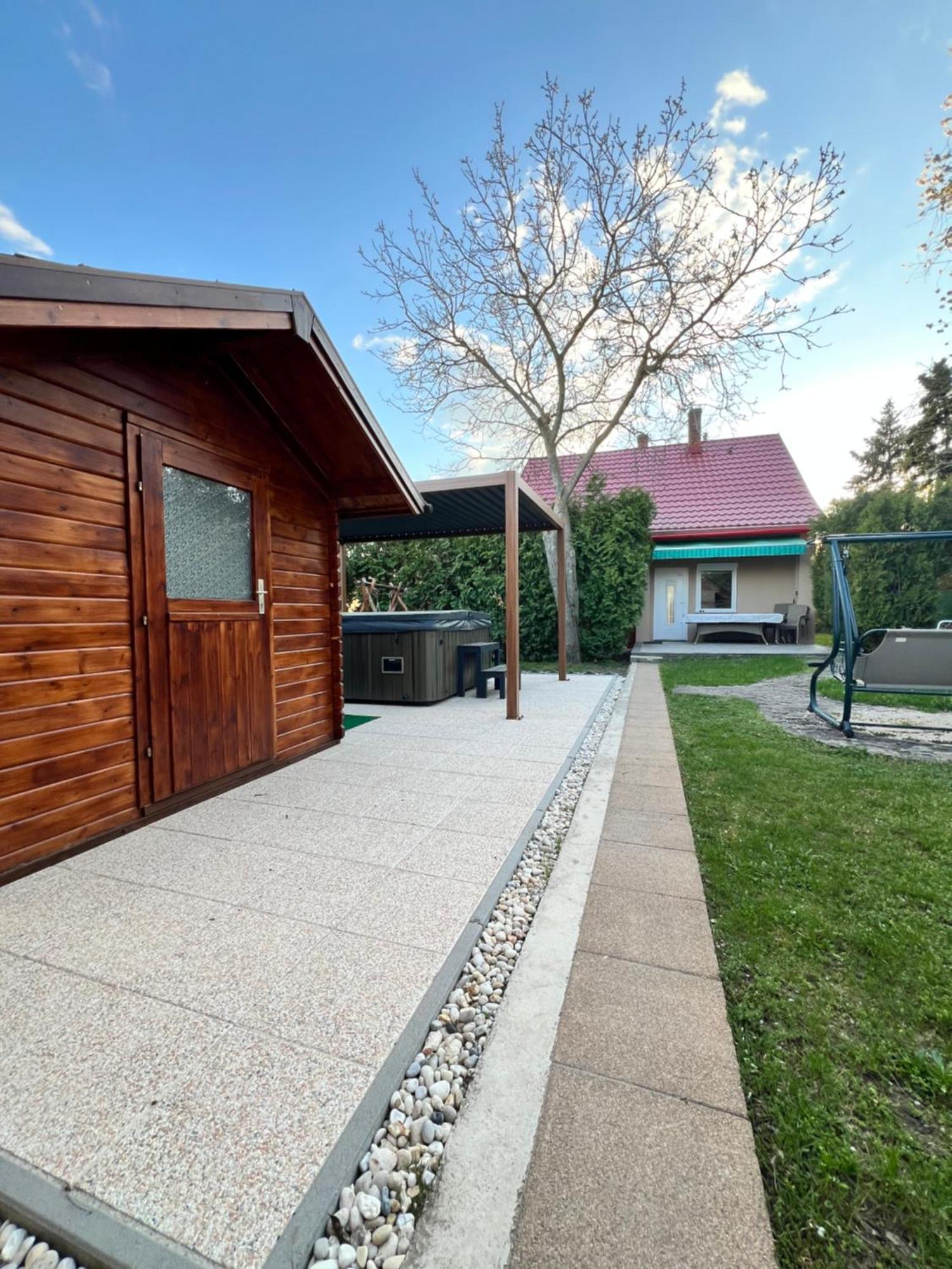 Pellegrini Apartman Balatonakali Exterior photo